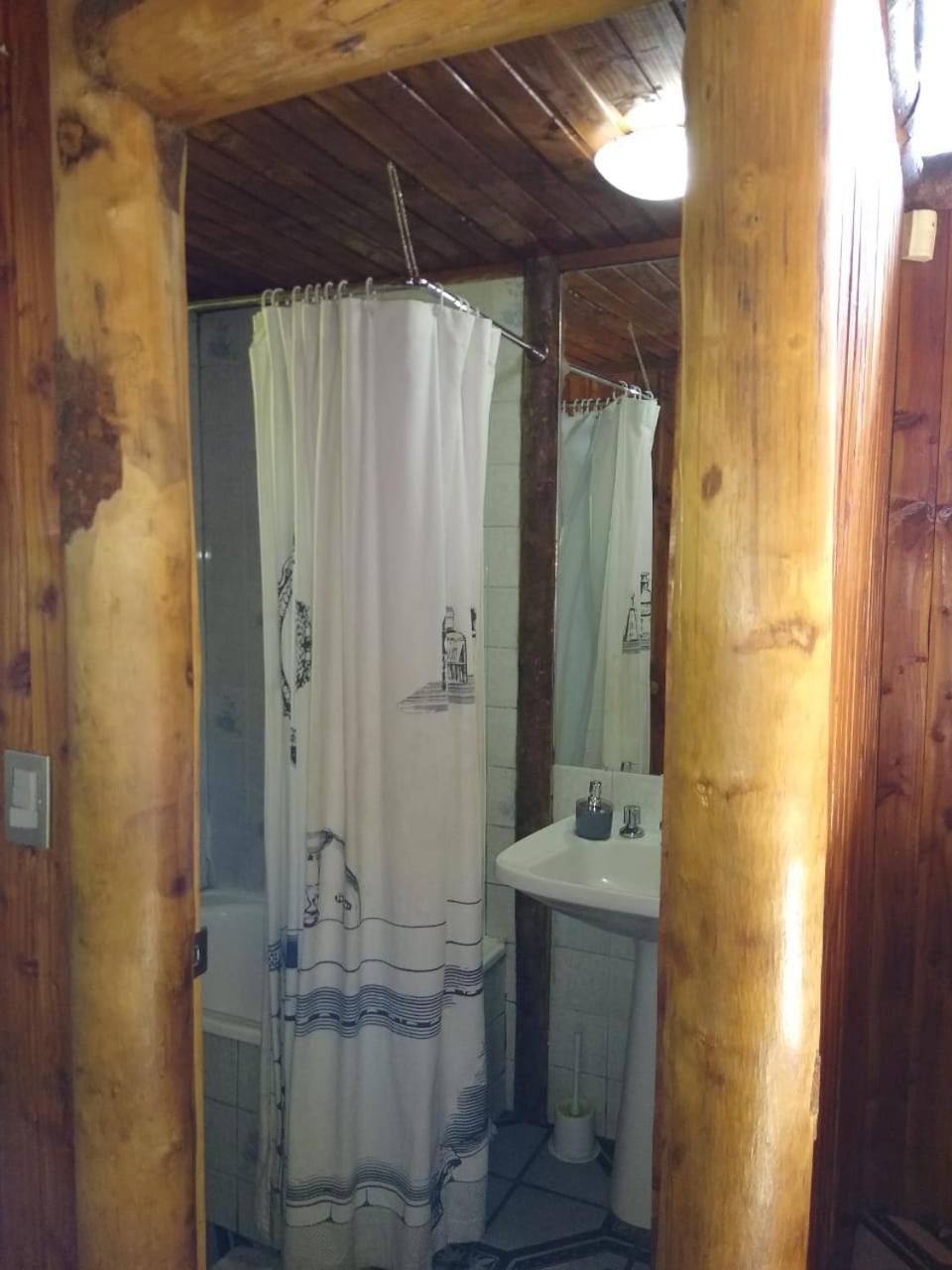 Cabanas Vacacionales Lefincul Pucon Bilik gambar