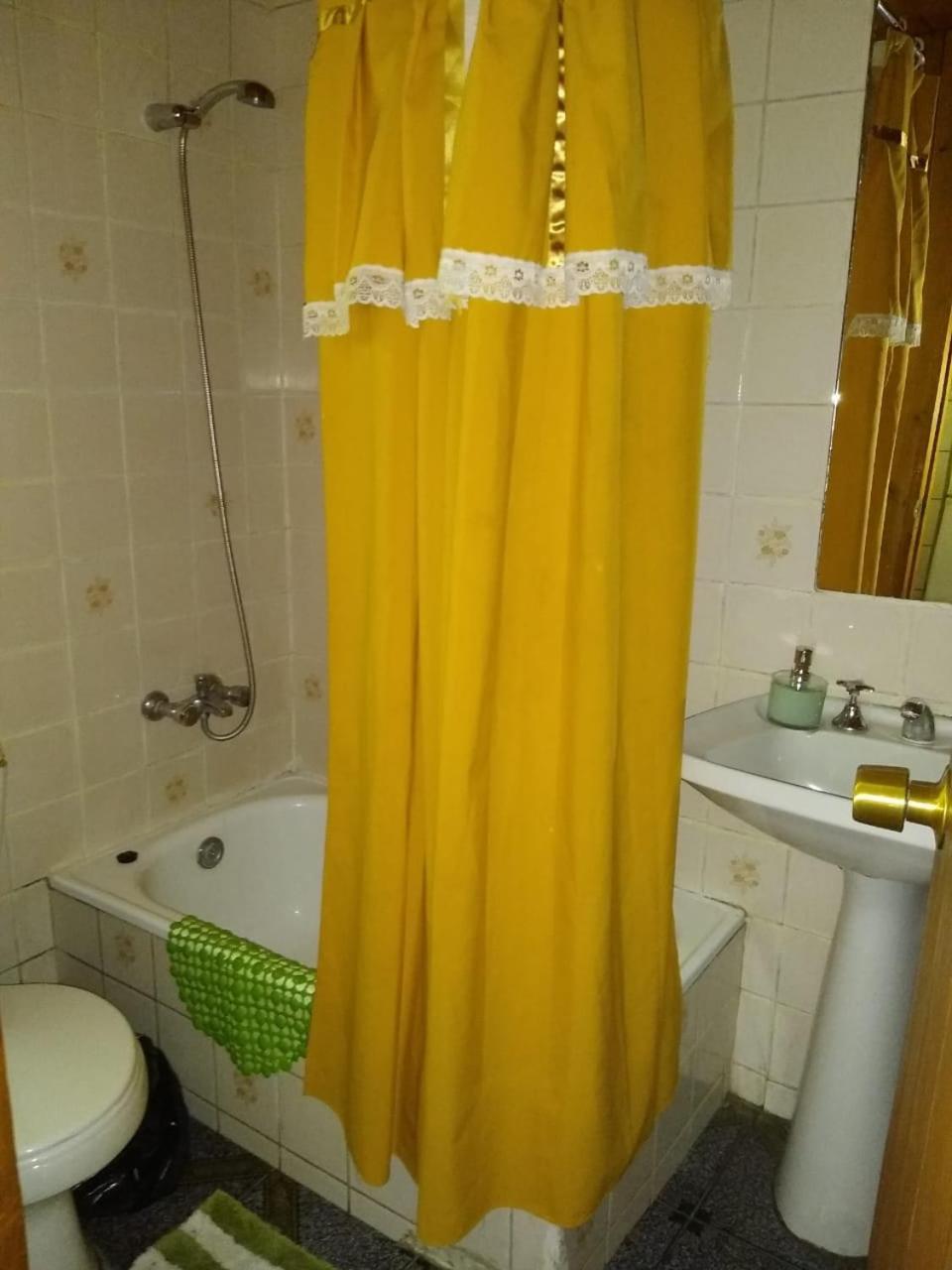 Cabanas Vacacionales Lefincul Pucon Bilik gambar