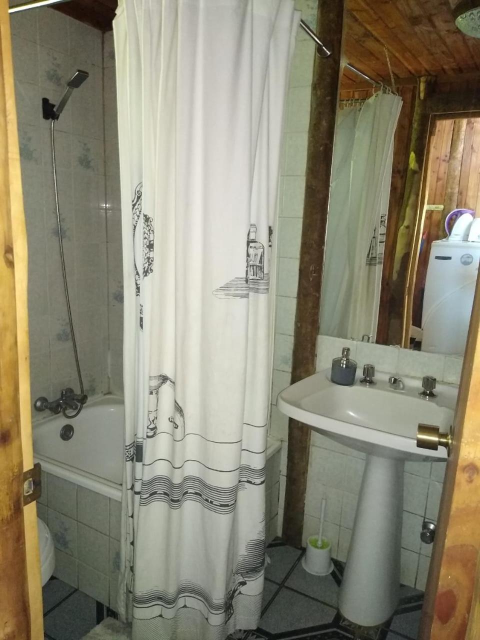 Cabanas Vacacionales Lefincul Pucon Bilik gambar