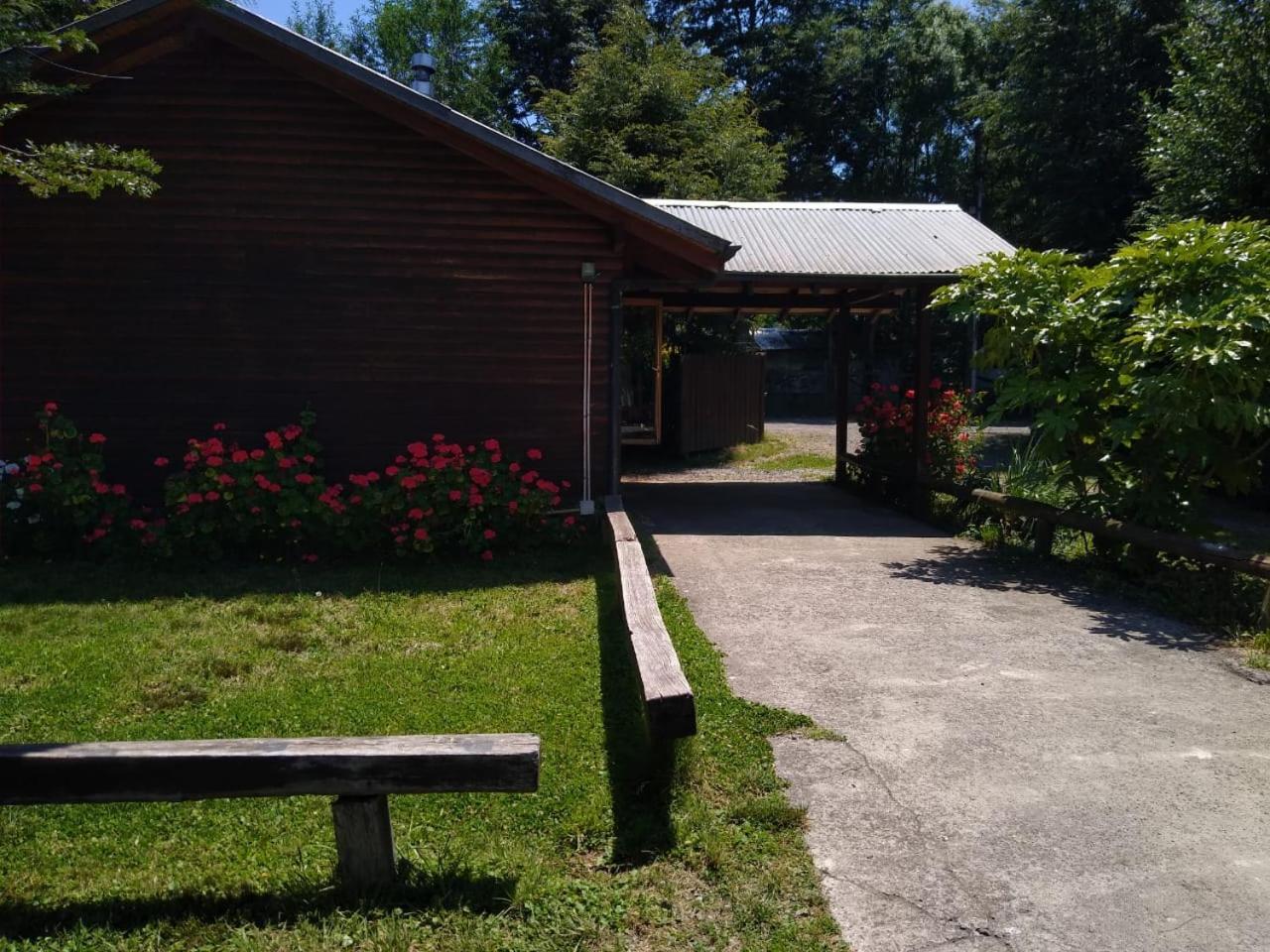 Cabanas Vacacionales Lefincul Pucon Bilik gambar
